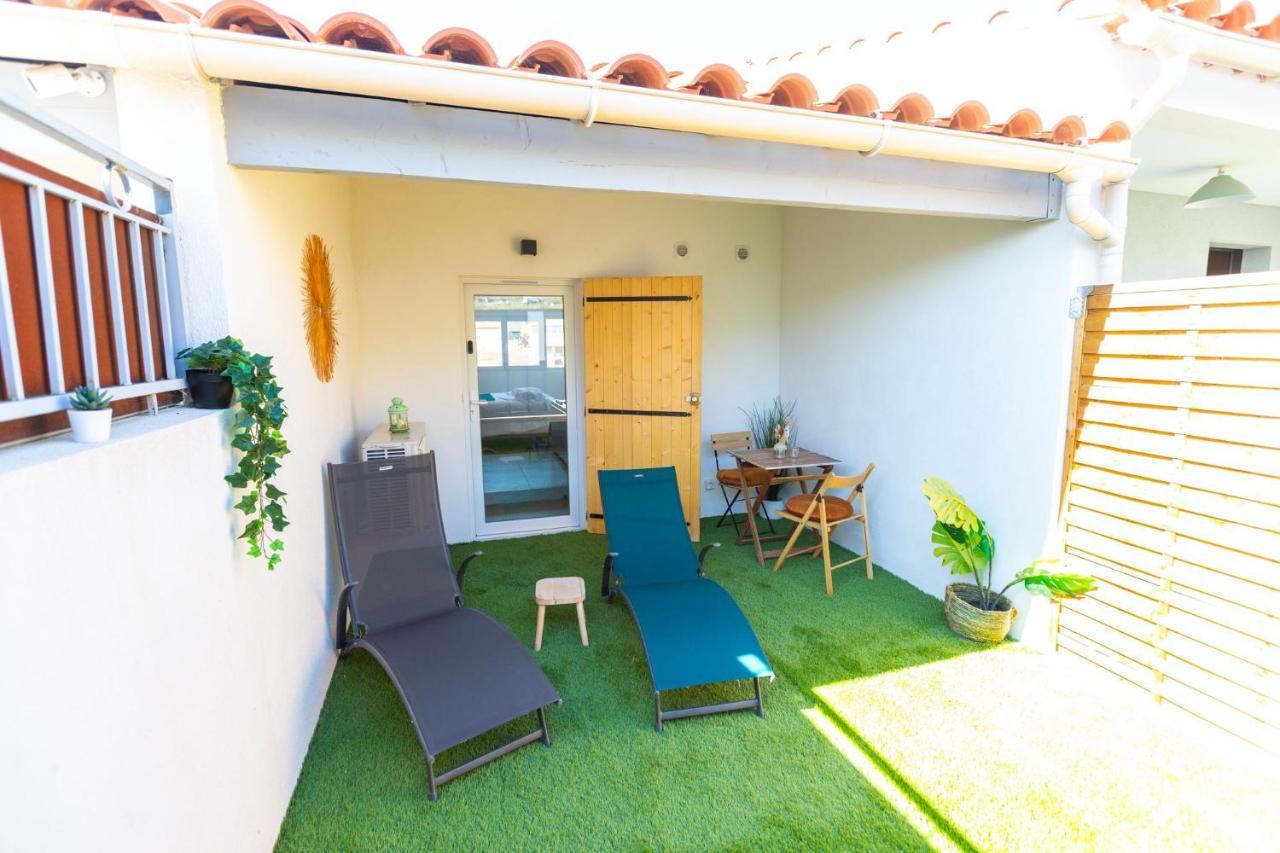 Love Room Du Mont D'Or - Baignoire Spa - Minibar Offert Marselha Exterior foto